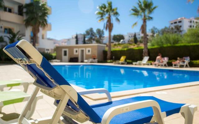 A04 - Large Modern 1 bed Apartment with pool by DreamAlgarve