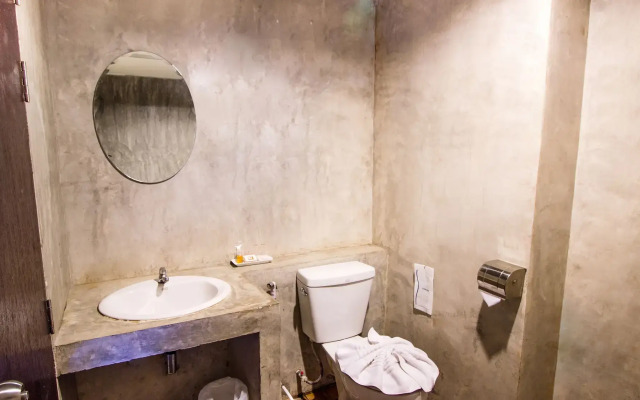 B2 Mahidol Boutique & Budget Hotel