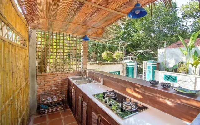 Sunnybeautiful 2-bdr apartment An Bang