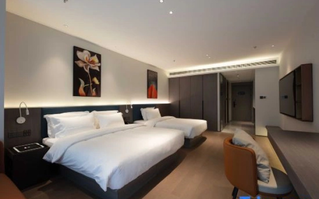 Ningbo Happy Coast Q-Box Hotel (Yinzhou Wanda Plaza)