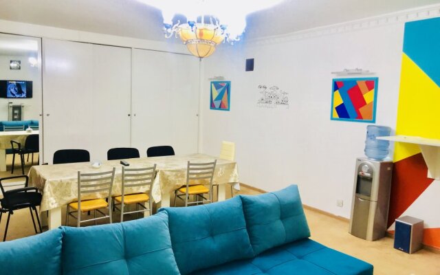 Check-in hostel (Baku Yard)
