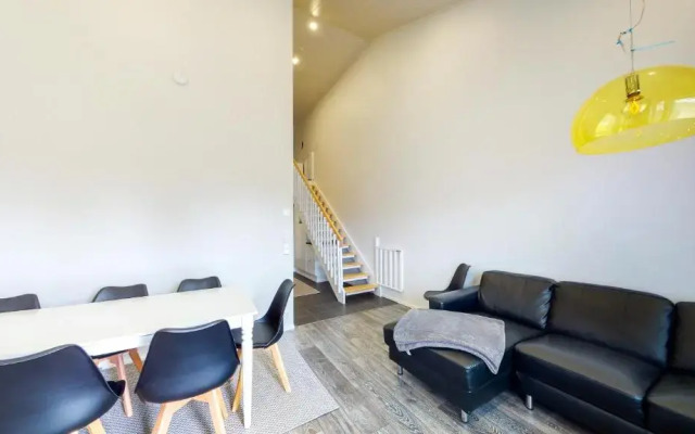 Starvillas A 301 - 6 hengen viehättävä huoneisto keskeisellä paikalla