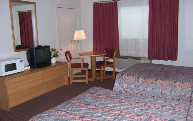 Oak Hill Inn & Suites