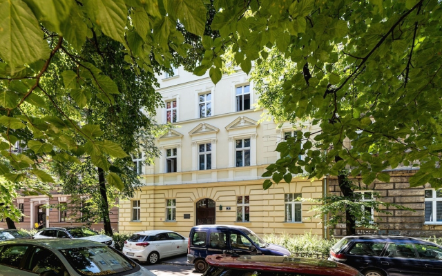 Studio Cracow Boguslawskiego by Renters