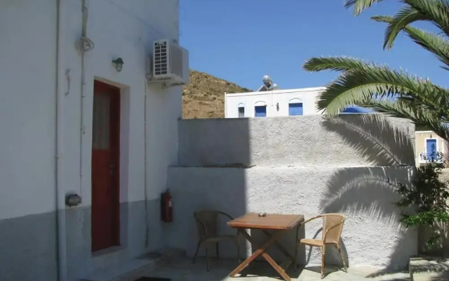 Anna Rooms & Studios
