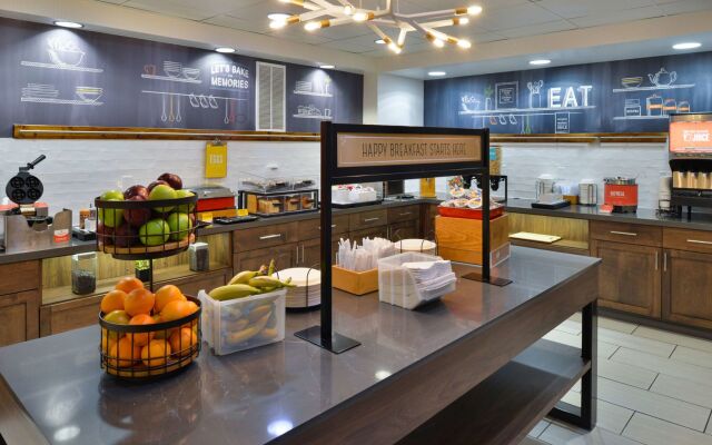 Hampton Inn & Suites Las Vegas Airport