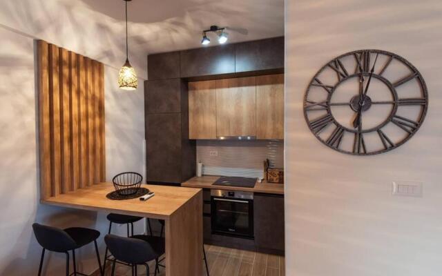 Modern, Bright and Cozy Apartment