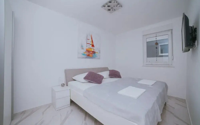 Apartment Relax with Jacuzzi & Garden