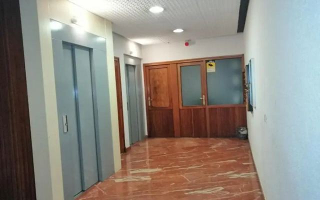 Apartamentos Dos Torres Frodo - Parking privado gratis