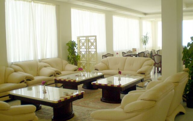 Golden 5 Sapphire Suites Hotel
