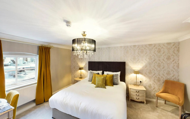 Lion & Swan Hotel
