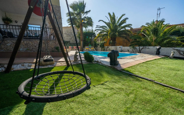 Villa Lux Gallery AC