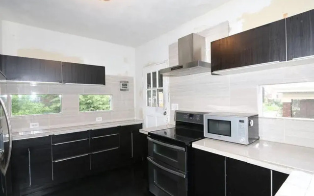 Hopkins Park Bed and Breakfast