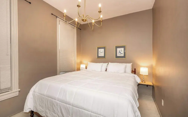 Historic Gem Russell Suite 2