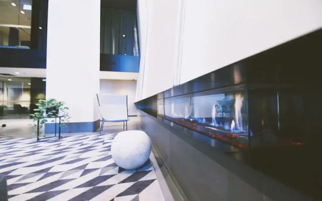 HFN Riverside Docklands Apartment
