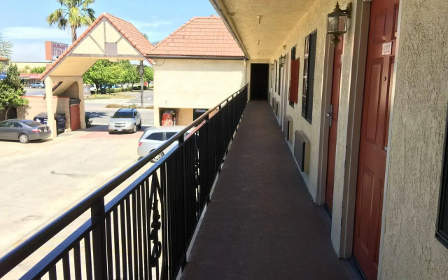 Executive Suites Inn
