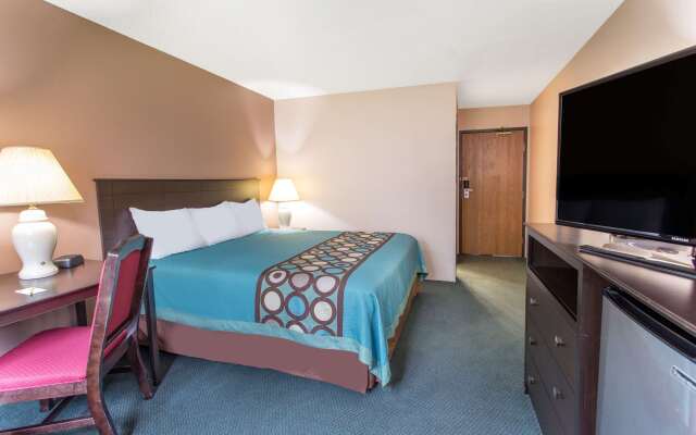 Super 8 by Wyndham Austin MN