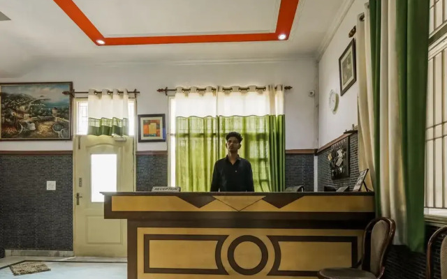 OYO 17135 Hotel Antelia