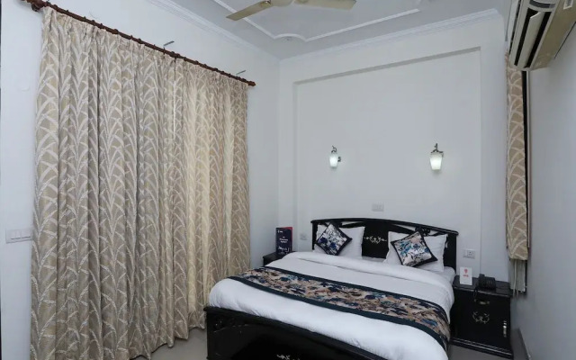 OYO 15130 Cape Jasmine Regency