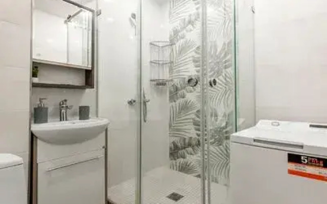 Sun City Apartments on the street. Ostrovsky 35/11