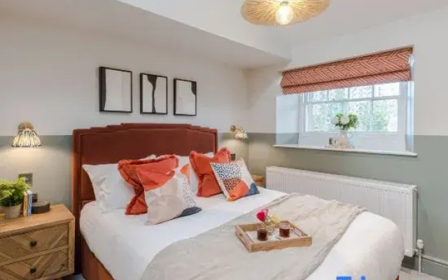 Redland Place | Three (2 Bed)