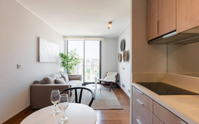 Uptown Wood - 1BR Parking Wifi Mall Pool