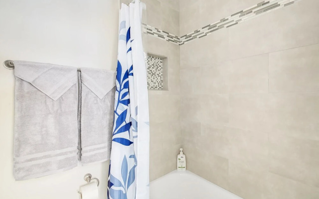 Scenic Dt Skyline! Walk To Sloan'S Lake!