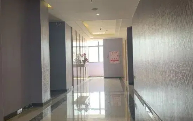 Green Star Hotel