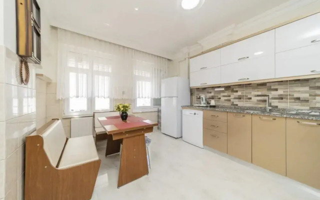 Central and Pleasant Flat in Muratpasa