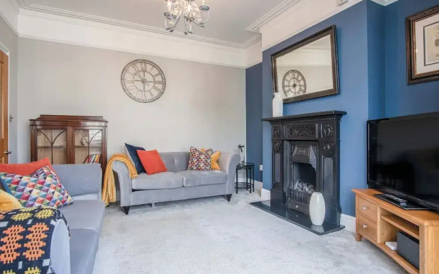 Overland Road 4 Bed House Mumbles