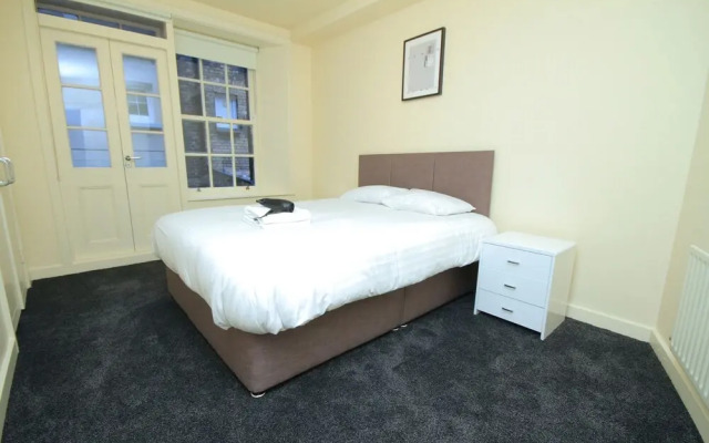 Dame Street Beautiful Apartment
