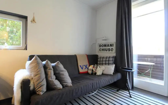 Iris Top 3 Design Apartment