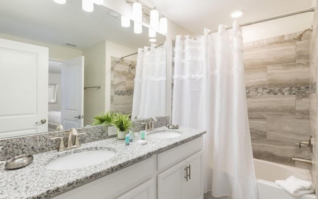 ChampionsGate 4BR 3BA Townhome