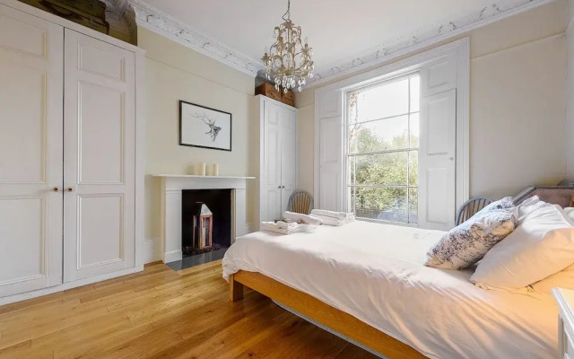 Beautiful 1BR Camden Home