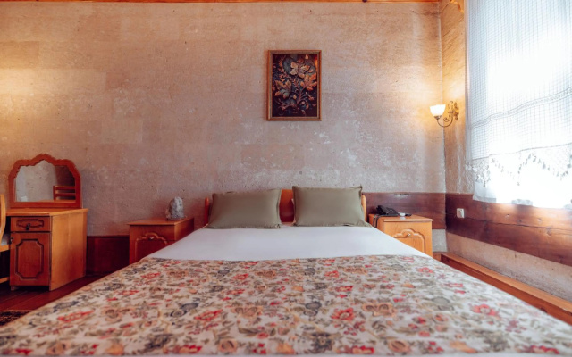 Melis Cave Hotel