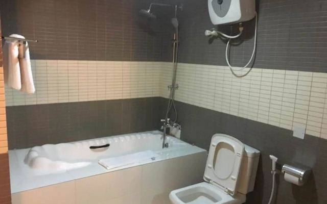 Cynergy Suites Royale