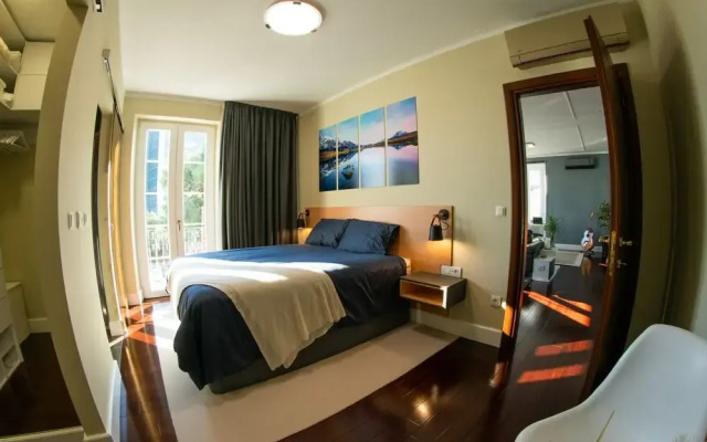 Luxury Apartment Eqanimity
