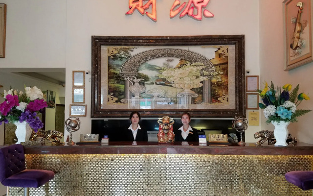 Fortune 1127 Central Hotel