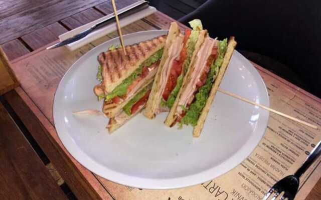 Sky & Sun Luxury Rooms