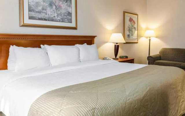 Clarion Hotel And Conference Center