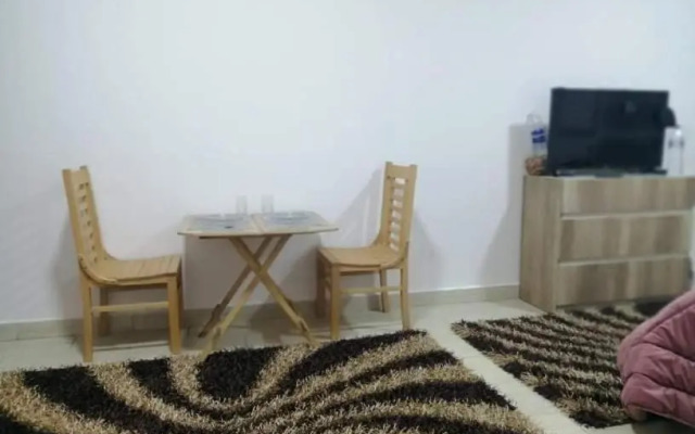 Modern Studio at Dau heights Compauend