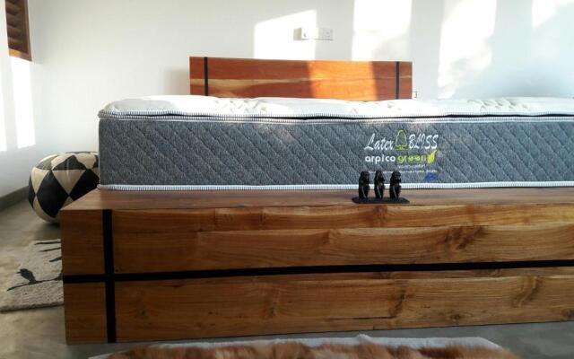 Villa Sooriya Weaving