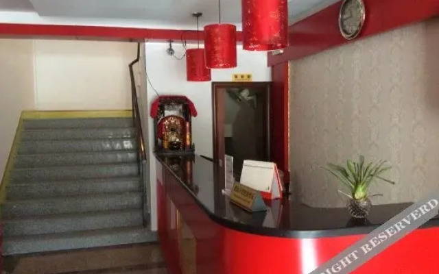 Sincere Hotel (Nanjing Zhushan Road Subway Station Branch)