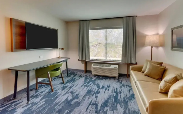 Fairfield Inn & Suites Warsaw