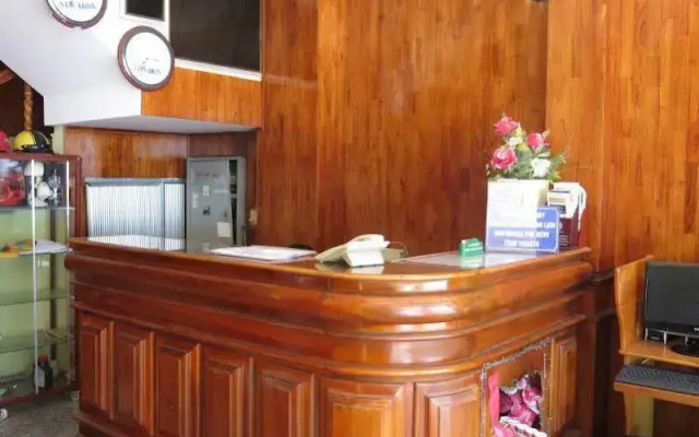 Quang Vinh 2 Hotel
