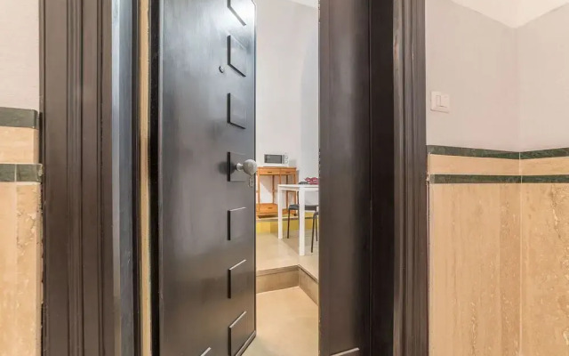 Piazza Vittorio NETFLIX Apartment