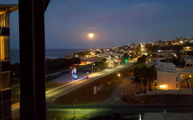 Nautica 708 Seaview Luxury Apartment