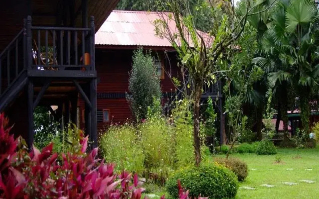 Putao Trekking House