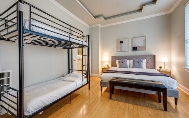 Grand Oak Lawn Town Home