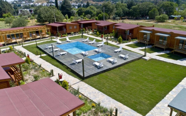 Tiny House With Shared Pool and Balcony in Bodrum
